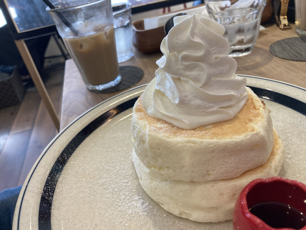 eggg Cafe 国分寺店 えぐぅ～ 大人気ふわふわパンケーキ！クラシックパンケーキ
